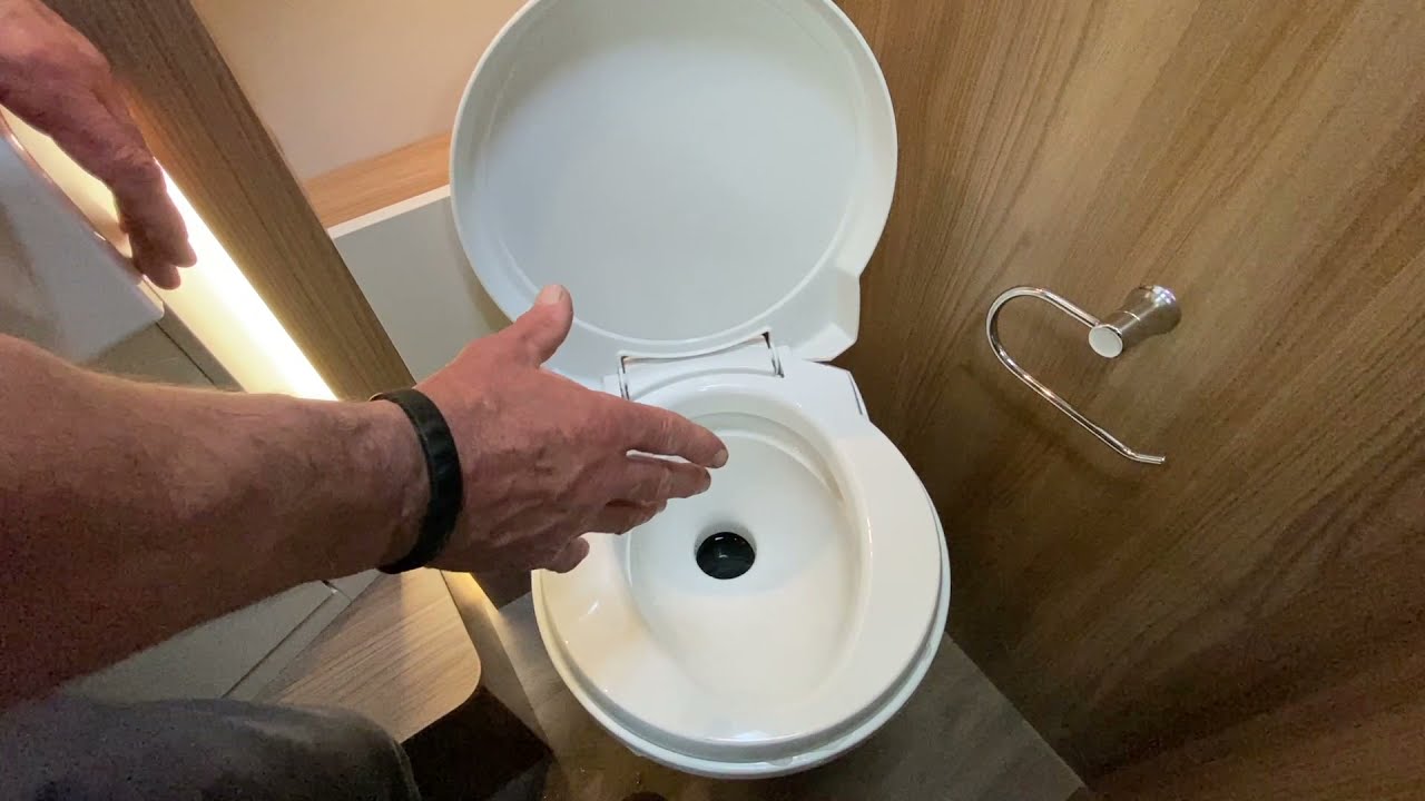 How to use the Thetford toilet - Swift Kontiki / Kontiki sport 2021