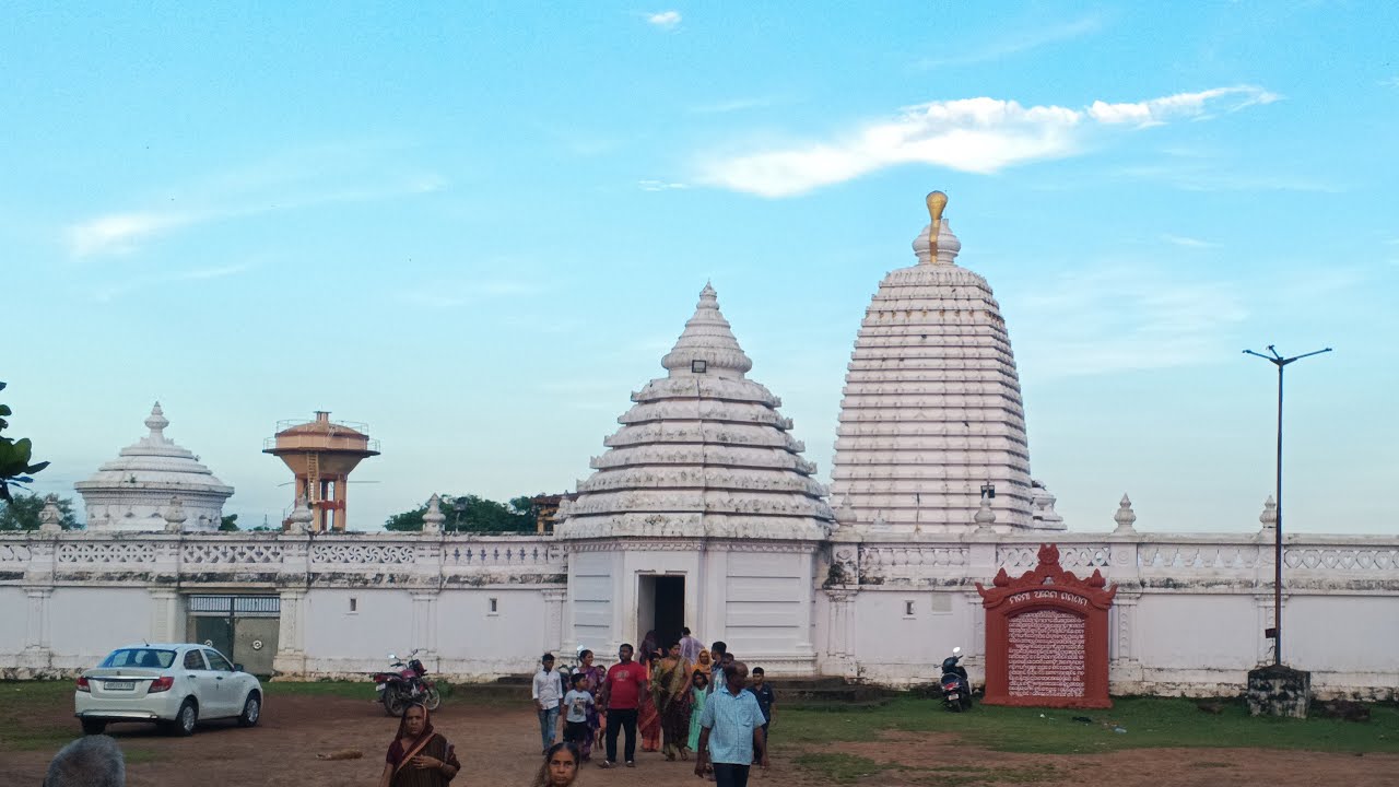 ମହିମା ମହାପ୍ରଭୁଙ୍କ ଗାଦି ମନ୍ଦିର ସନ୍ଧ୍ୟା ନୀତି ଚାଲିଛି🙏🙏30/09/2025#mahimagadi #gadiniti #jorandagadi