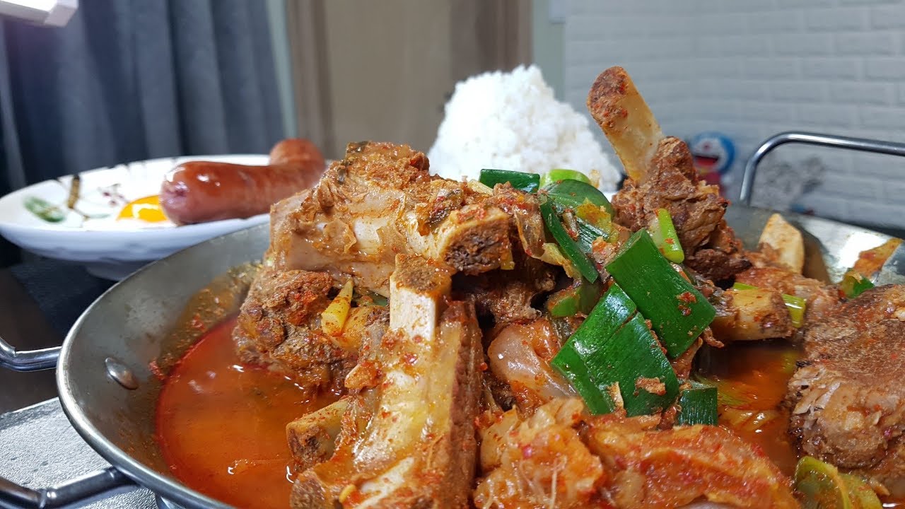 먹방창배tv 묵은지등갈비찌개 계란후라이 끝 아유레디 가즈아 Back Rib and Kimchi Stew eatingshow mukbang koreanfood realsound as