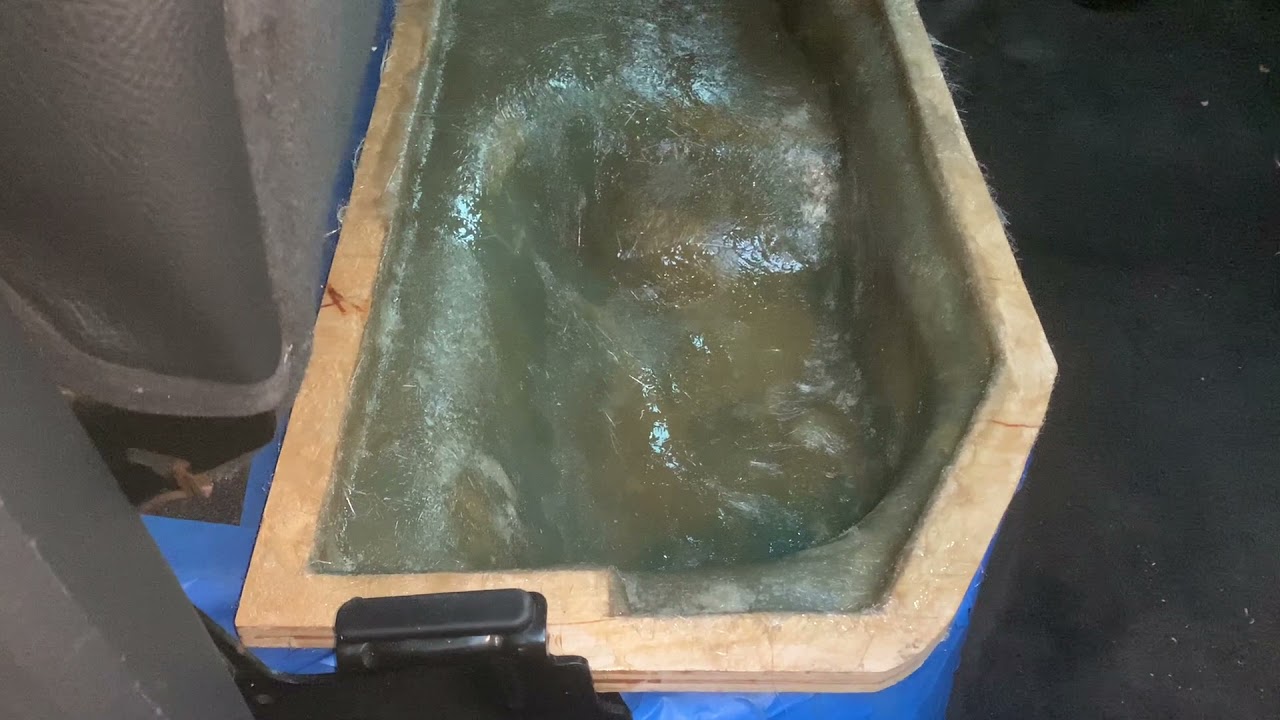2004 Dodge Ram 2500 fiberglass subwoofer enclosure !!!!