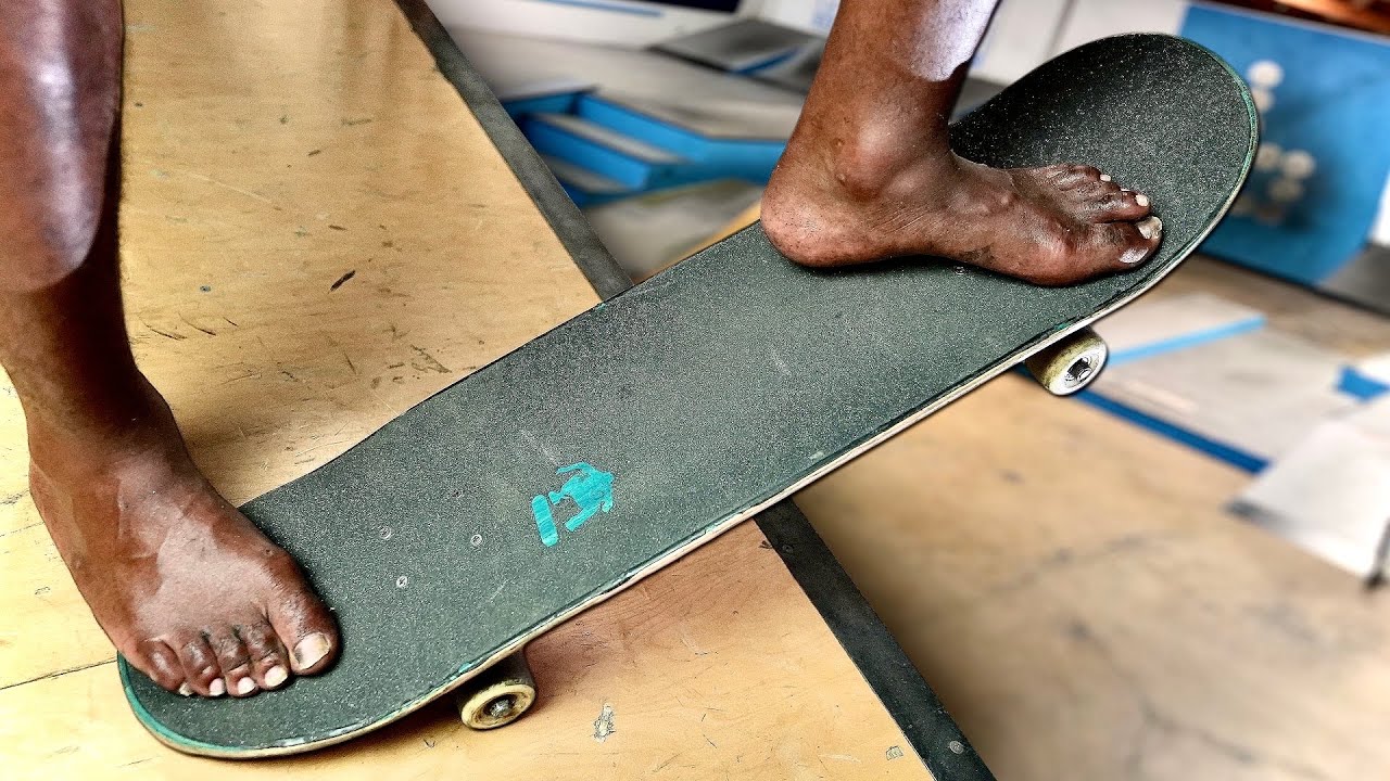 BAREFOOT SKATER vs THE BRAILLE DROP