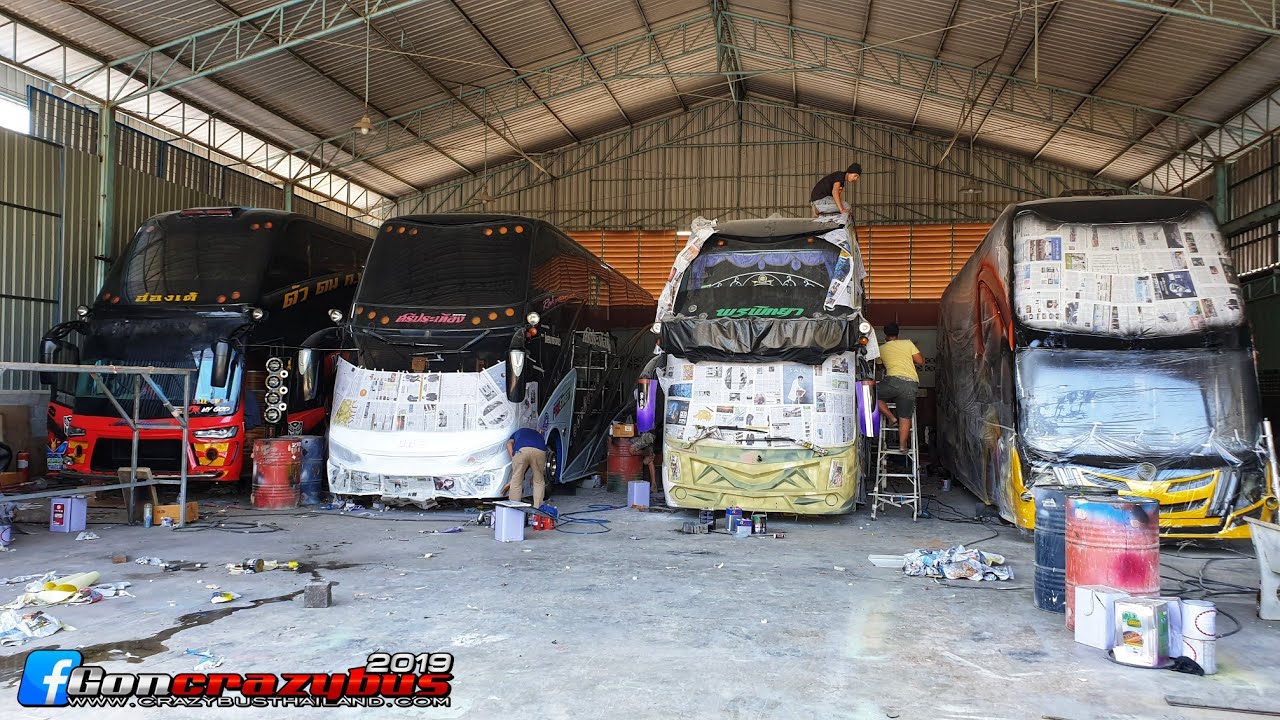 เดินดูรถบัส เช็ครถโค้งสุดท้ายก่อนออกจากอู่