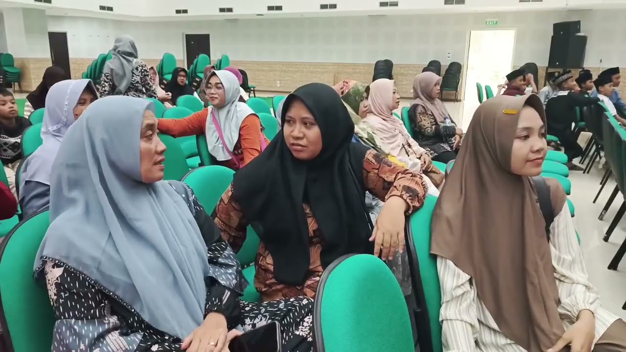 KEGIATAN GLADI BERSIH,PRA WISUDA,TPQ AL ASY'ARI