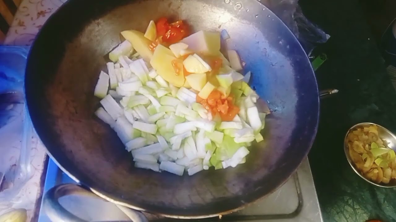 Love Koi aur aalu ki sabji Ko ek bar is tarah Se banaa karke TRAI Karen