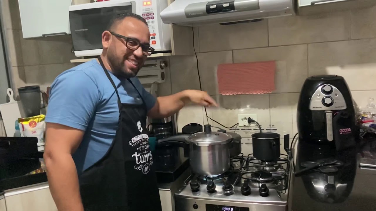 Coxa de peru na panela de pressão