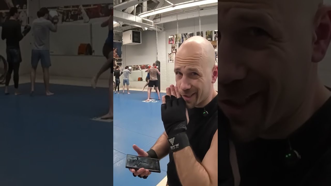 Muay Thai training: LIVE!