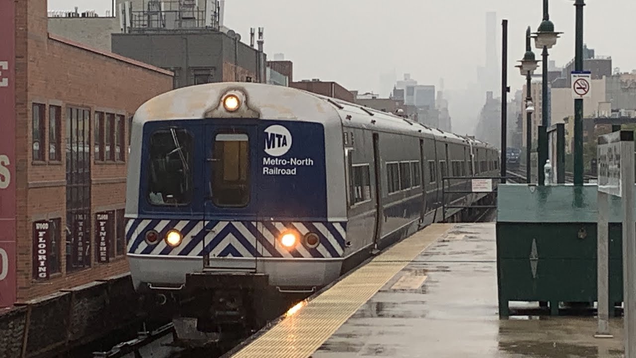 MTA Metro North Railroad:Hudson/Harlem/New Haven Line Action at Harlem-125th