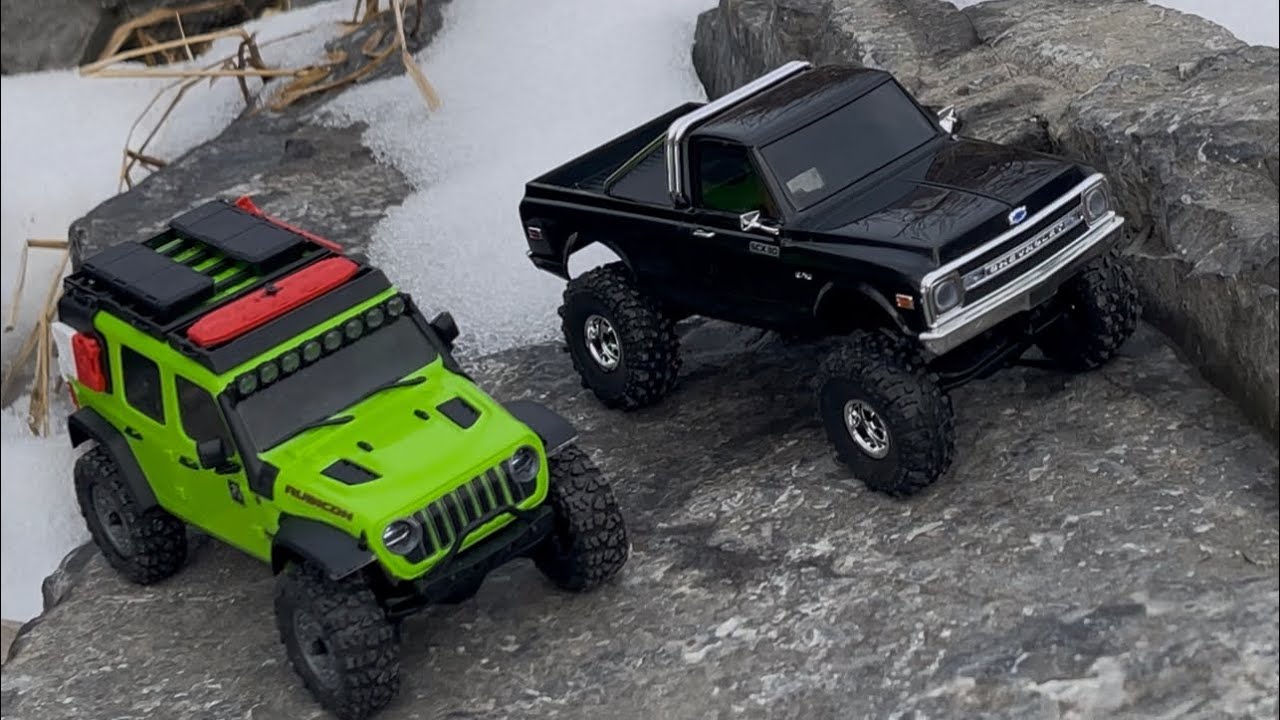 The Wee Lads , SCX30 Wrangler and Chevy pickup #automobile #axial #offroad #truck#jeep#chevrolet 