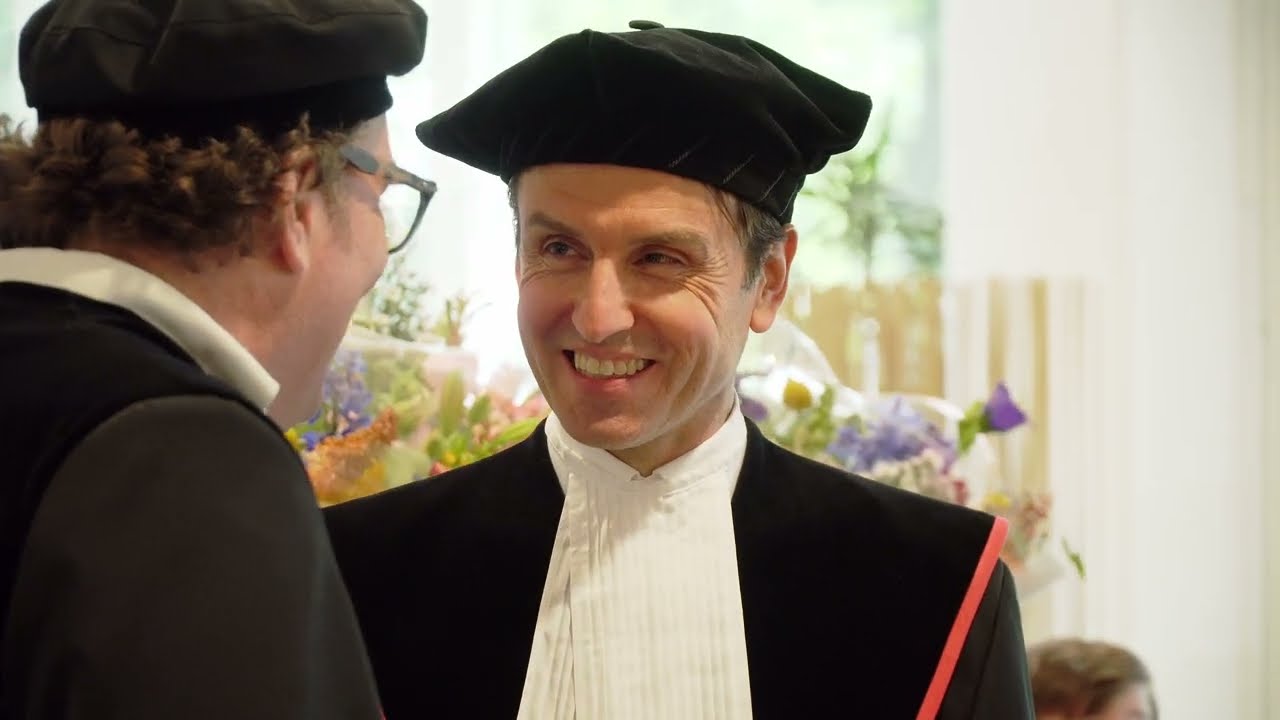 Een kijkje bij de inauguratie van Paul van der Heijden