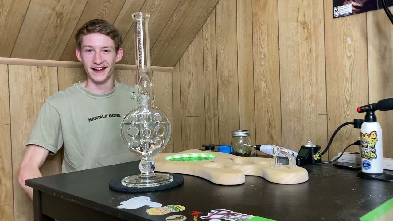 Swiss Perc (Nate Dizzle) full size 9 hole tube - glass piece review