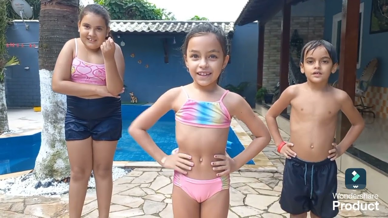 Errou....caiu 💧🤷‍♀️😅 @Turma da Jujuzinha#erro #brincadeiras #piscinas