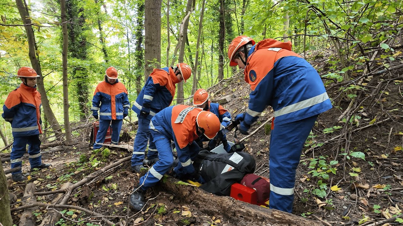 Gestürzte Person im Heerwald | BF Tag 2025 der Jugendfeuerwehr Weinsberg