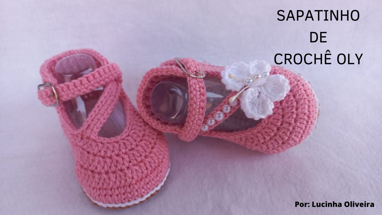 Sapatinho de Crochê Oly - tamanho 9cm - @FioaFioCrochê