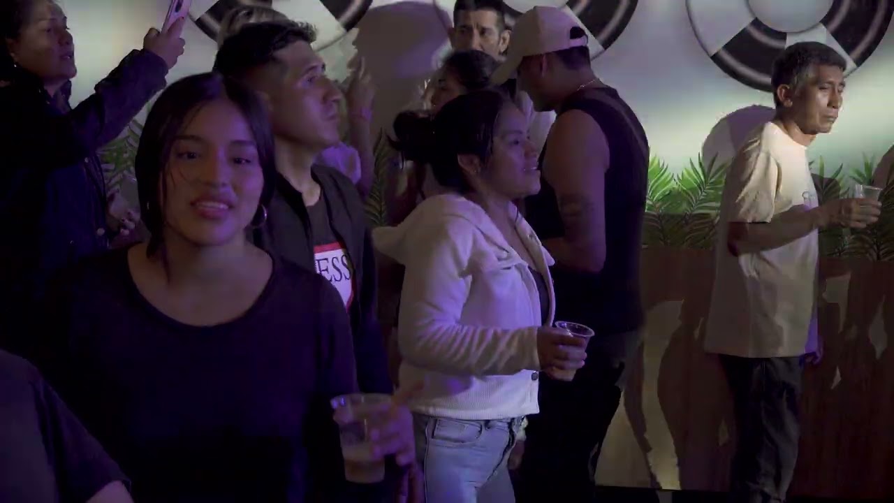 MIX ROSERO - EL PRINCIPE MARCO ANTONIO...FELIZ 17 ANIV. LA NUEVA NOTA