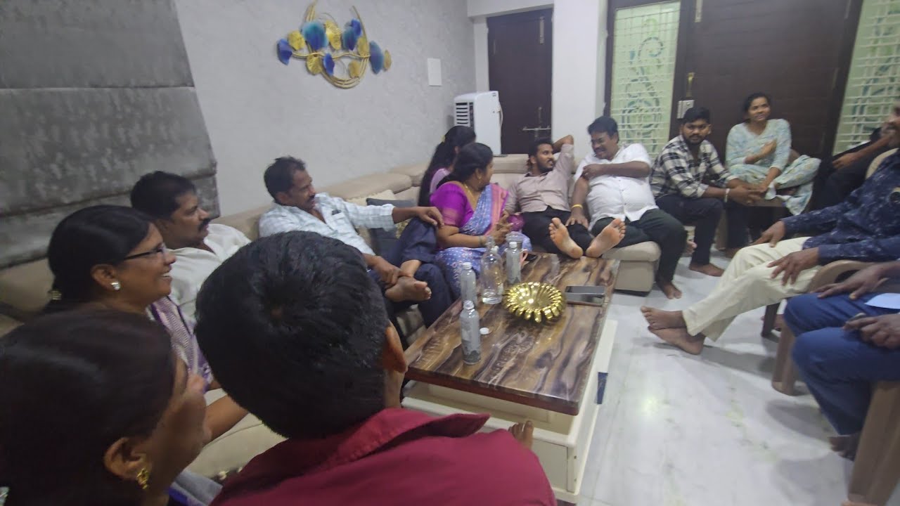 అక్క వాళ్ళది పెళ్ళిరోజని రమా అక్క వాళ్ళింటికి వెళ్ళాం అందరం కలిసి ఎంజాయ్ చేశాం 