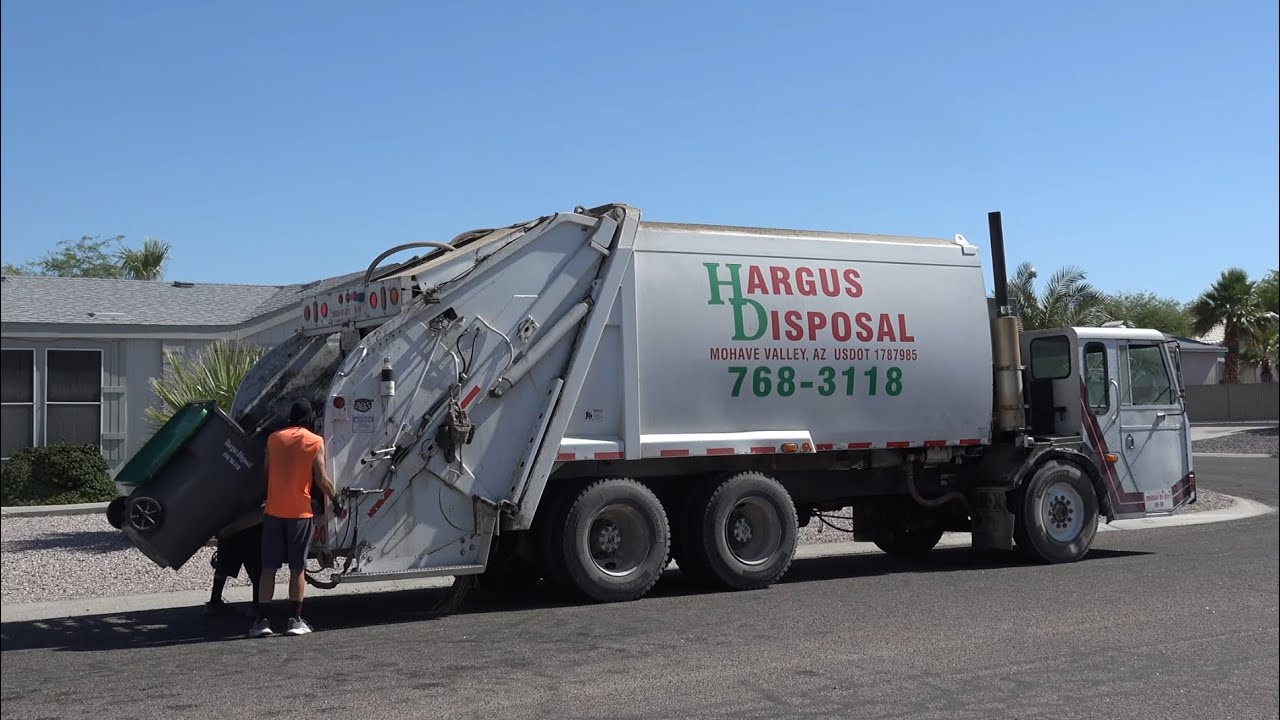 Hargus Disposal CCC Leach RL Garbage Truck 