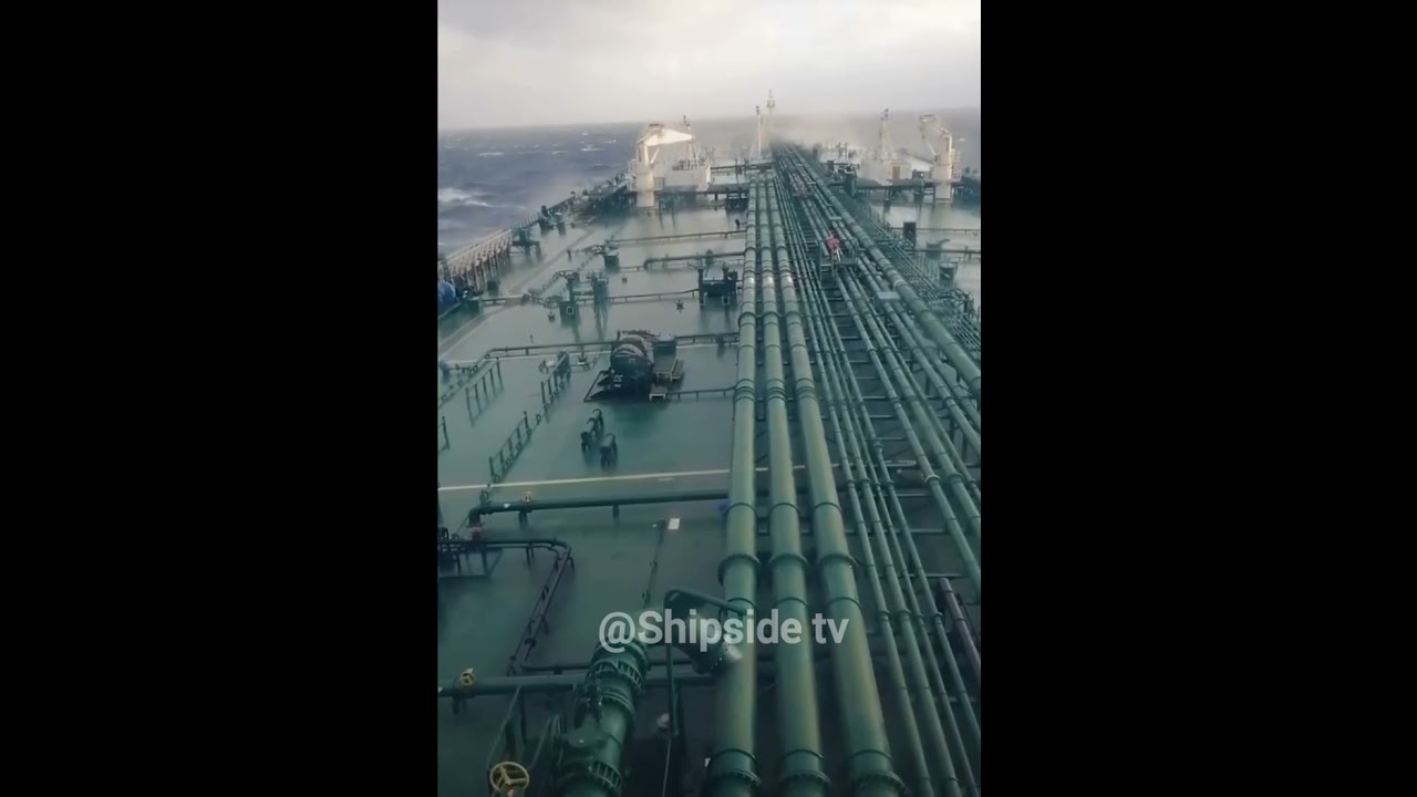 VLCC Very Large Crude oil Carrier in Rough seas