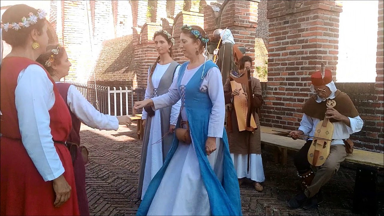 Musica e danza medievale al Castello - Arpa e viella sulle note della Cantiga de Santa Maria n. 100
