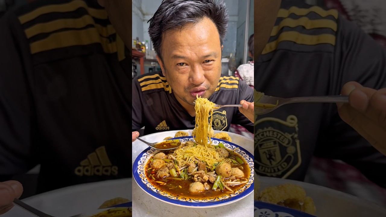 ก๋วยเตี๋ยวเนื้อ 