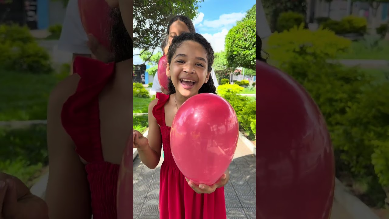 Oq tem atrás dos balões #viralvideo #youtubeshorts #youtube #viral #shortvideo #funny #shorts #short