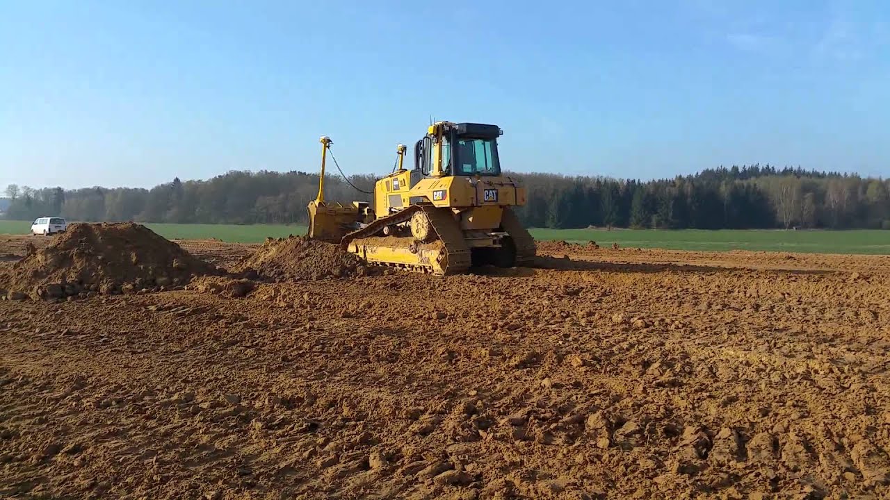 CAT D6N XL pushing sand