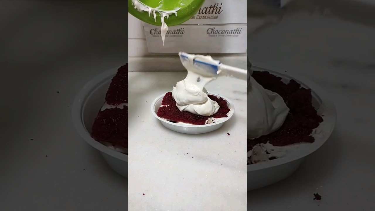 pav&ecirc; de red velvet #confeitariadesucesso #baking #confeitariaartistica #choconathi