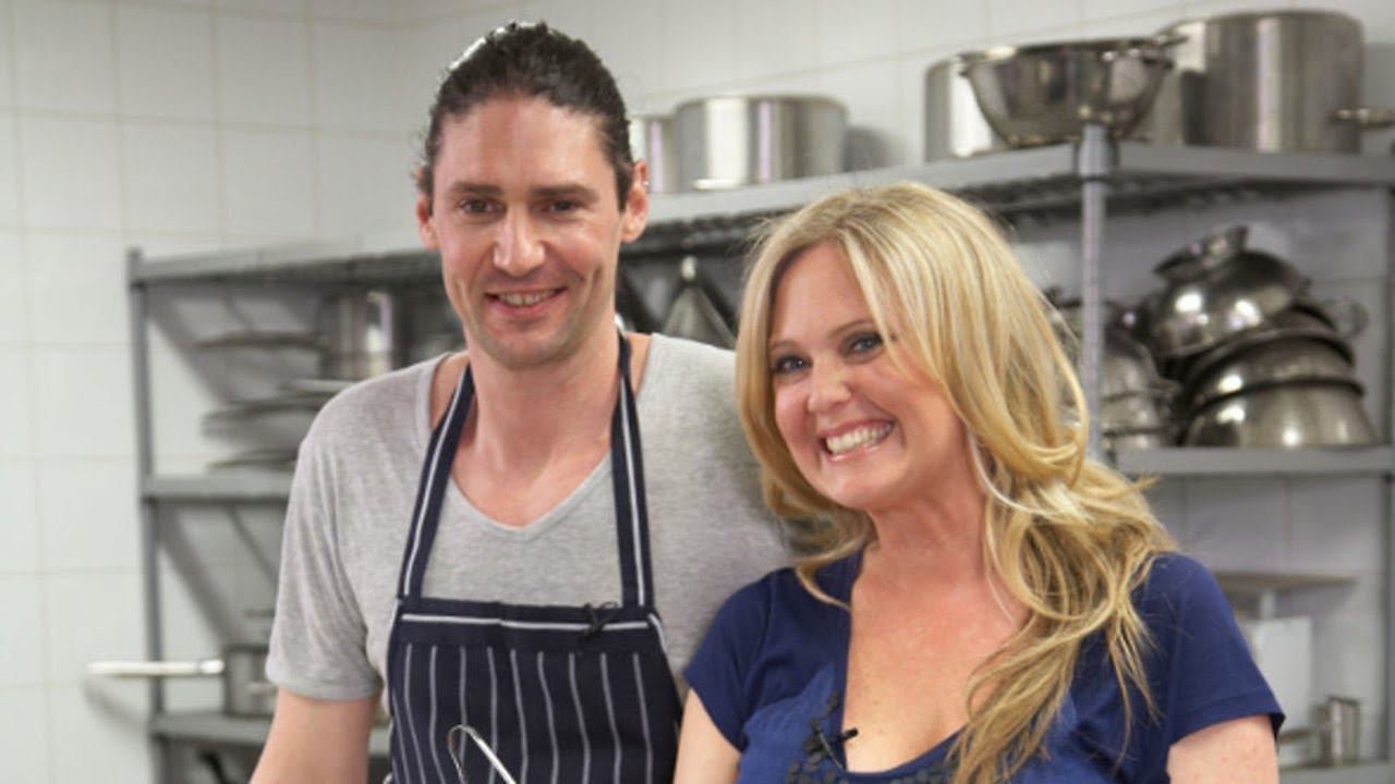 Colin Fassnidge Shows us How to make Chicken Stock