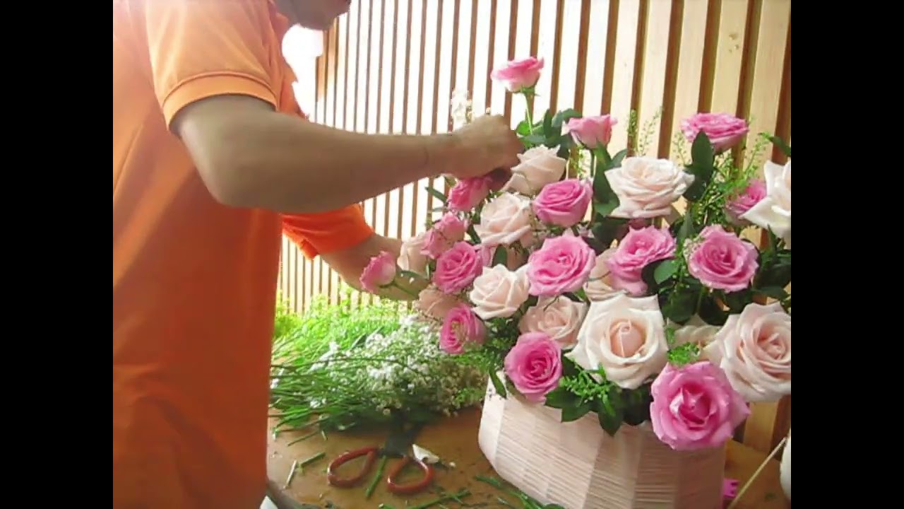 Tự tay cắm giỏ hoa tặng 20/10 #canhcamha #cachcamgiohoadep #npflower #Florist #lephunuvietnam