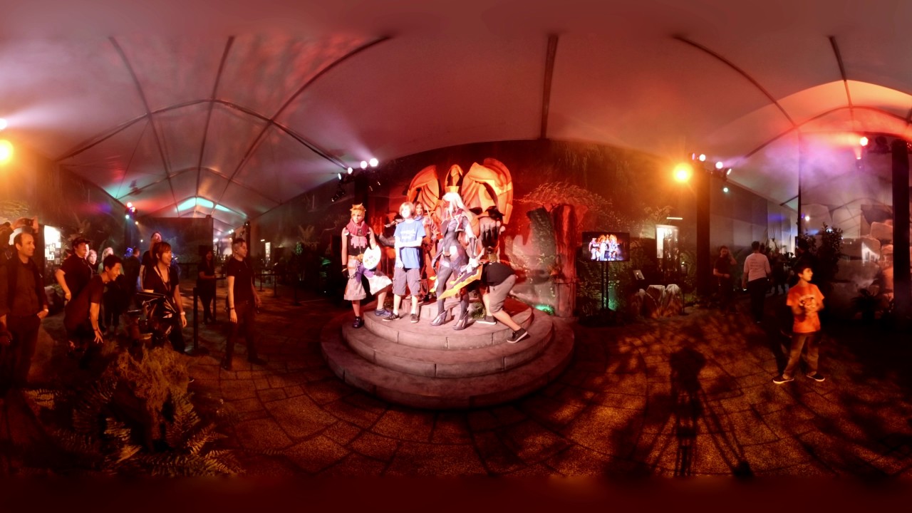 2016 World Championship Finals: Cosplay 360 Experience