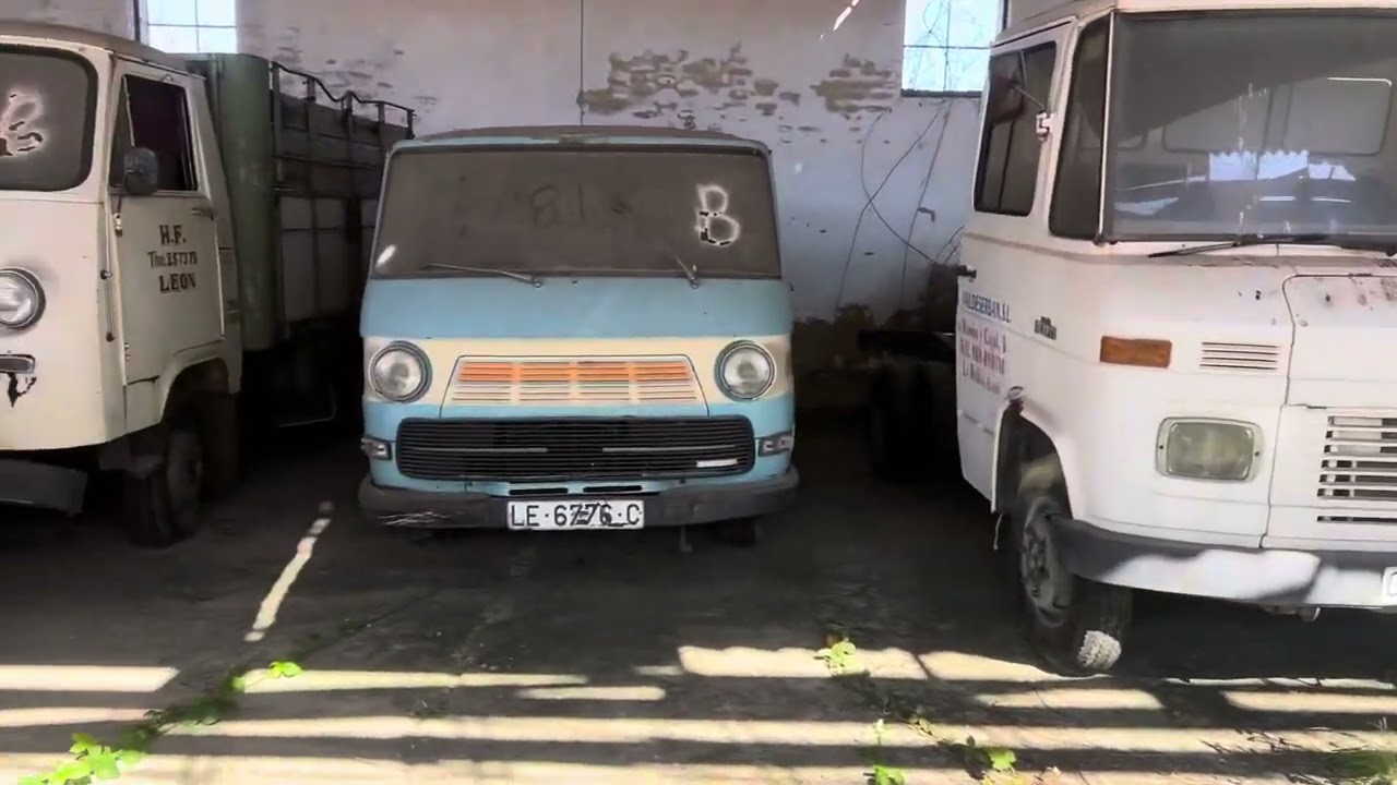 Nave en León en un emplazamiento secreto que se vende con 110 coches antiguos llama 603921049