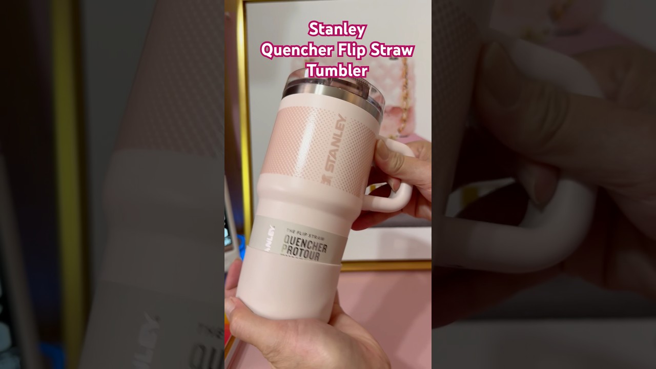 Stanley Quencher flip straw tumbler /Leakproof /protective silicone boot /20 oz built-in straw