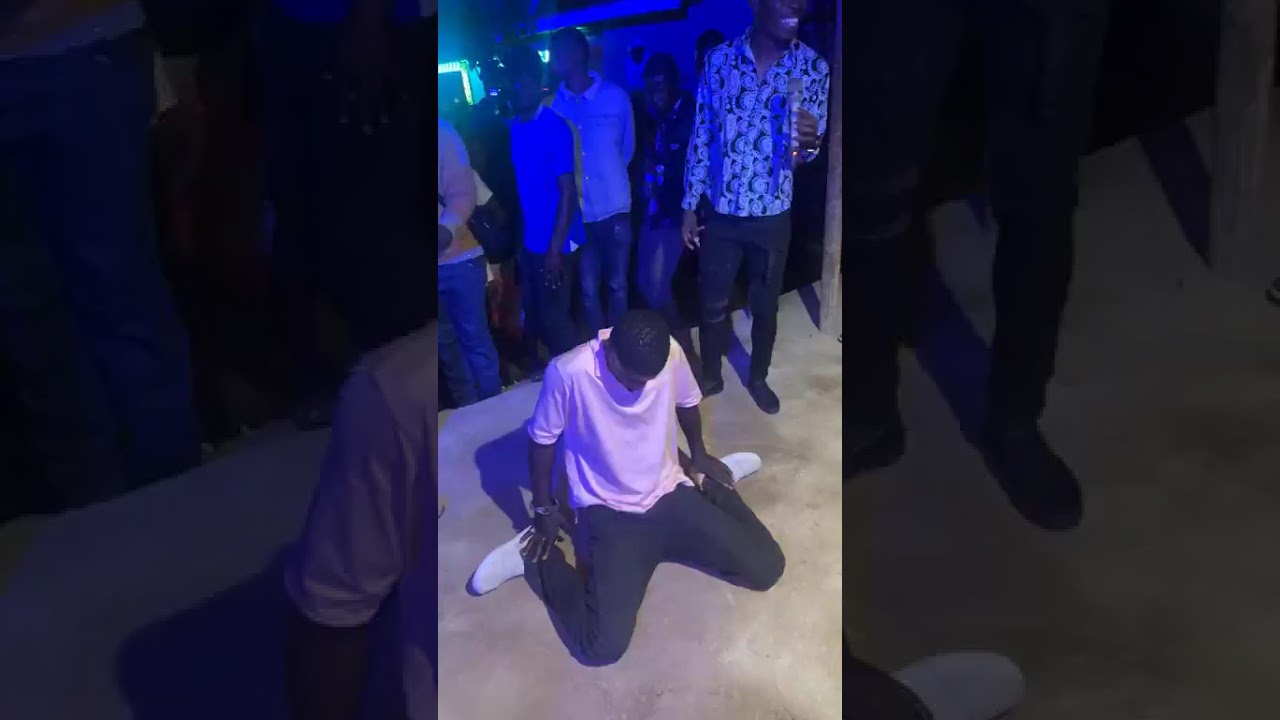Elisha Toto's live performance | "Nyamonye Imbo" at the Summary Club.