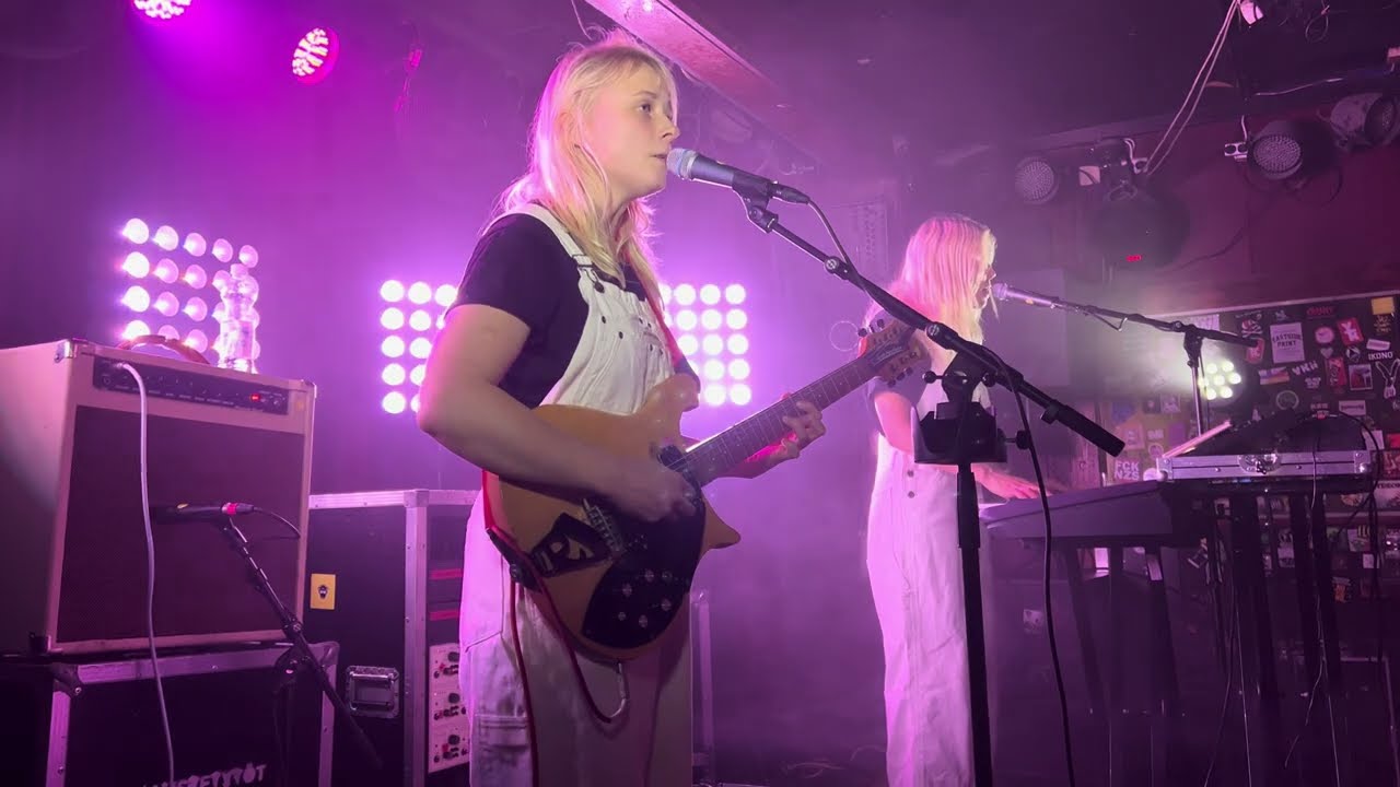 Maustetytöt - Takapajula (Dynamo • Turku • 4.10.2024)