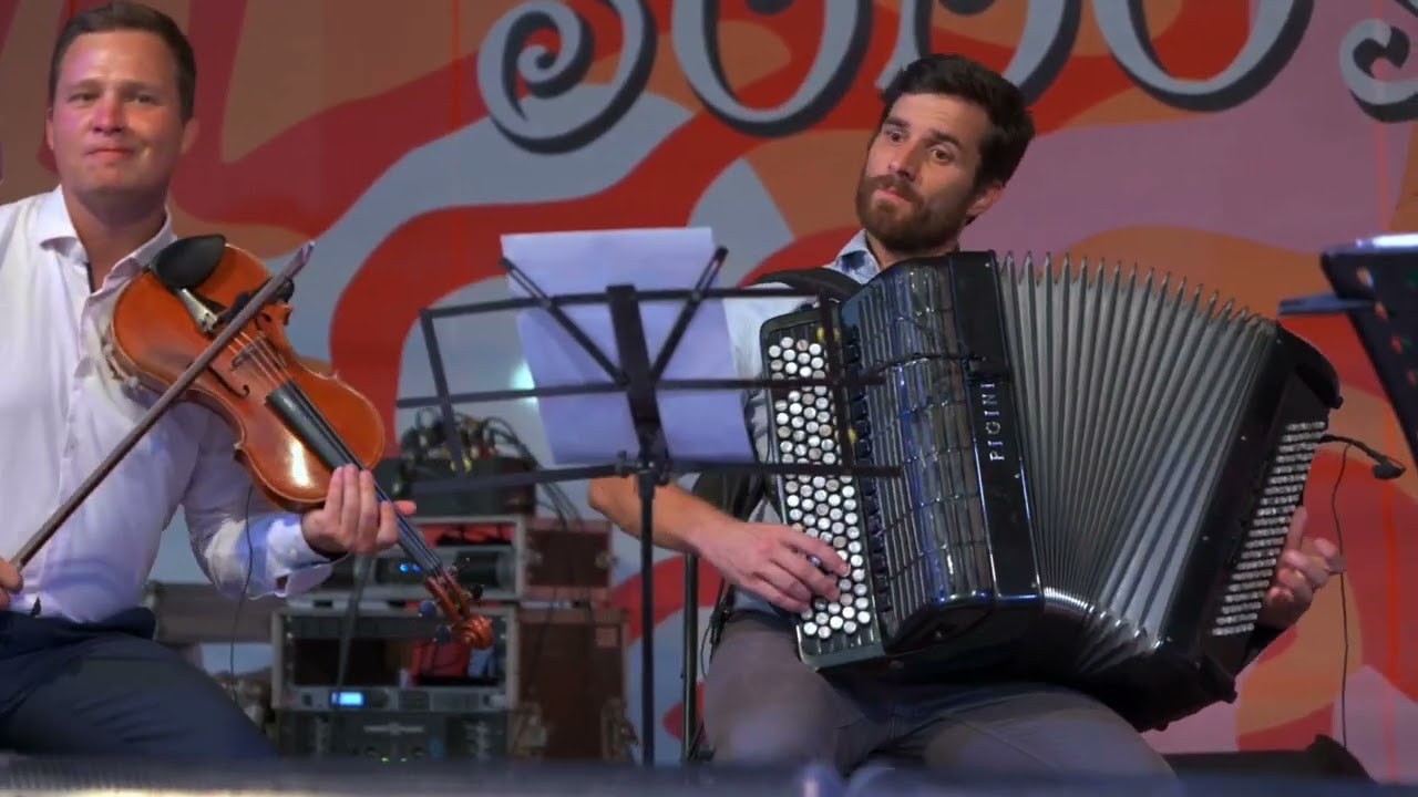 Matjaž Antončič - Mia's tune played by Flat hats gypsy swing band