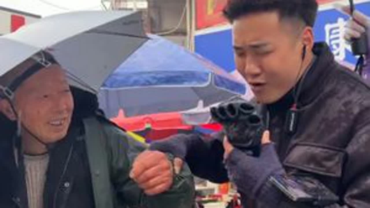 #菜市场最靓的仔 #欧阳锋广东小火鸡#户外直播