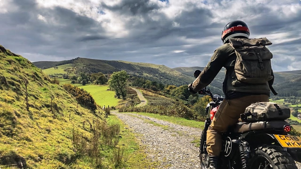 The perfect terrain for the Triumph street scrambler 900 | Riding in paradise | Wales UK