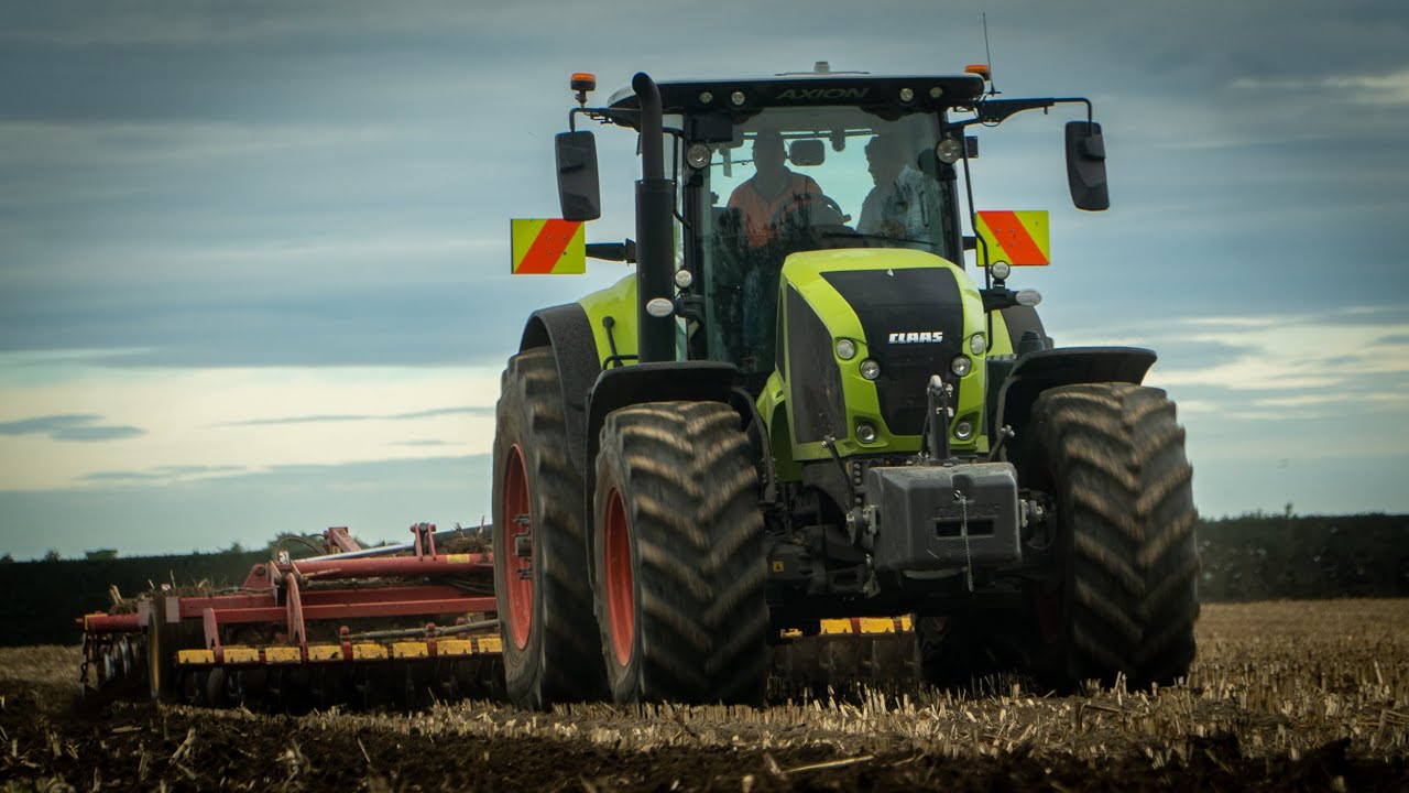 Claas Axion 930 Cultivating w/ Vaderstad Topdown