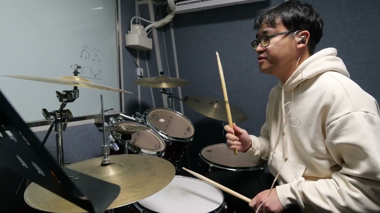 Gloria Estefan and Miami Sound Machine - Conga drum cover by Drummer Swagger