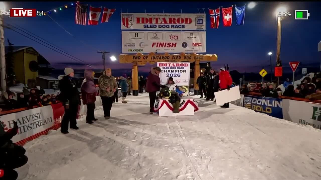 Джесси Холмс повторно стала чемпионкой гонки «Идитарод».