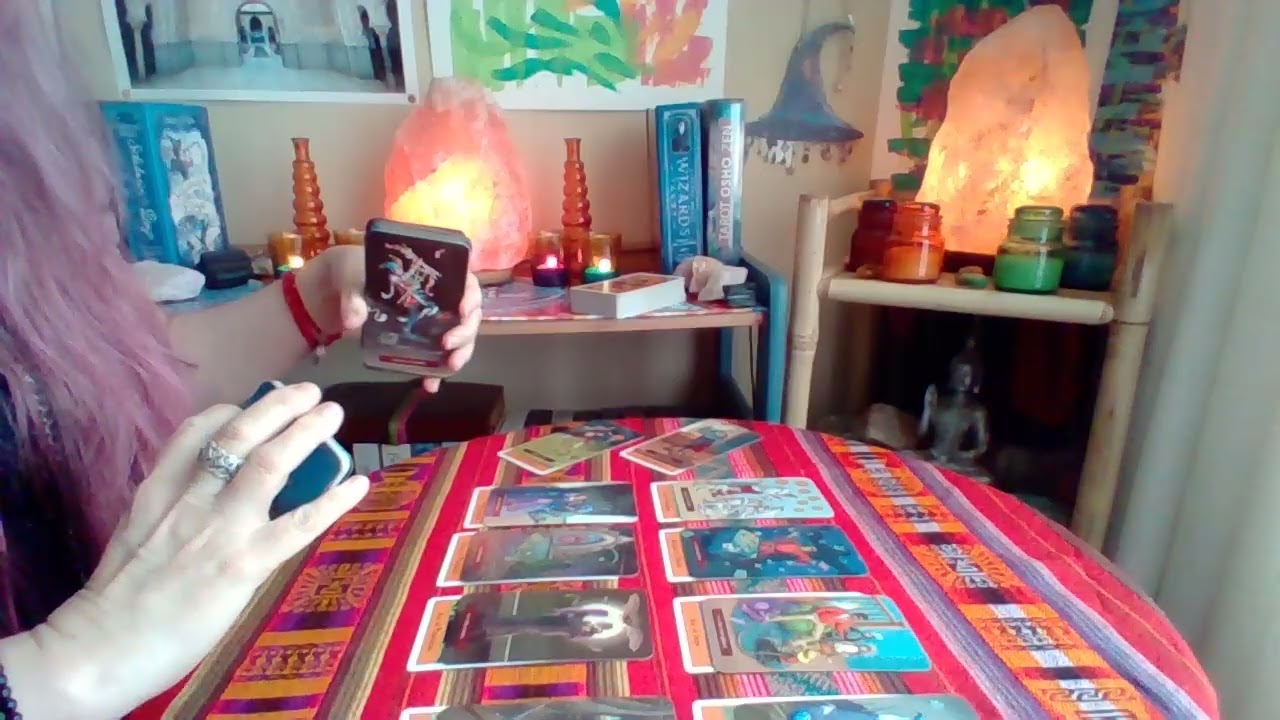 ESCORPIO!!🔮Tú y alguien se convertirán en una pareja respetada!! Tienen un futuro brillante juntos!!