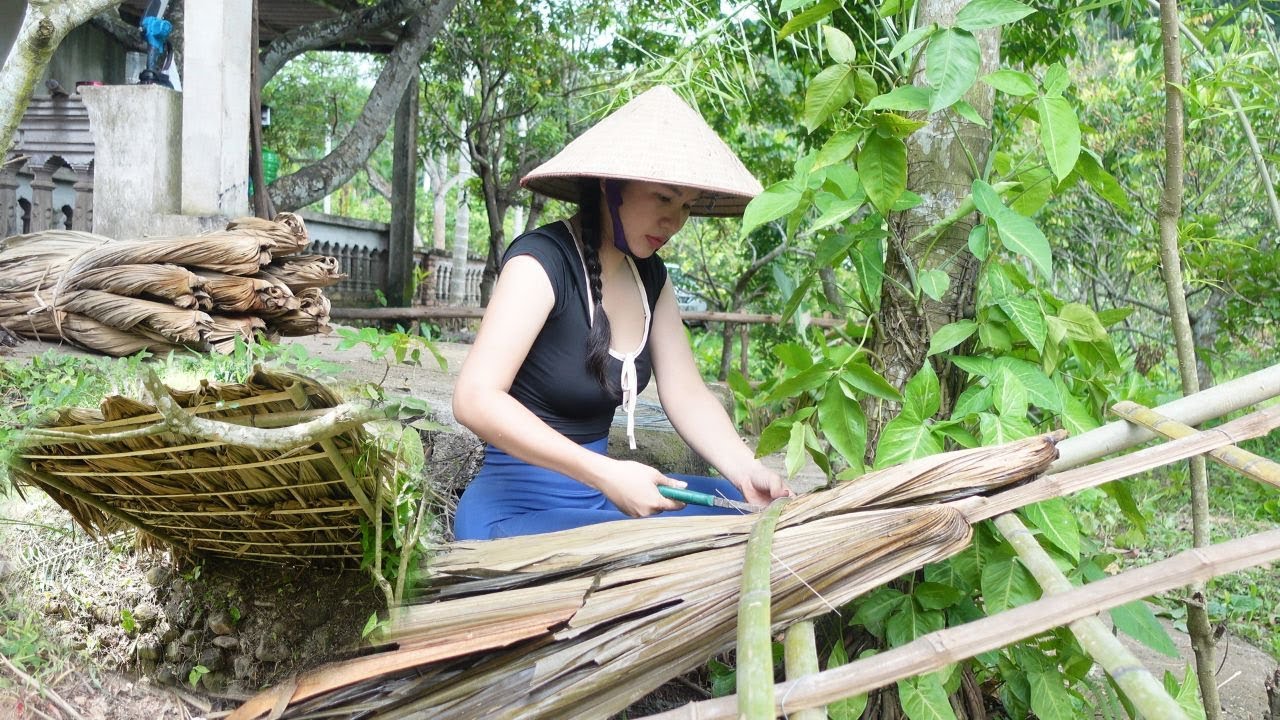Building a Cozy Bamboo Duck House in the Rain | 2-Day Rustic DIY in the Countryside - Her Fit Garden