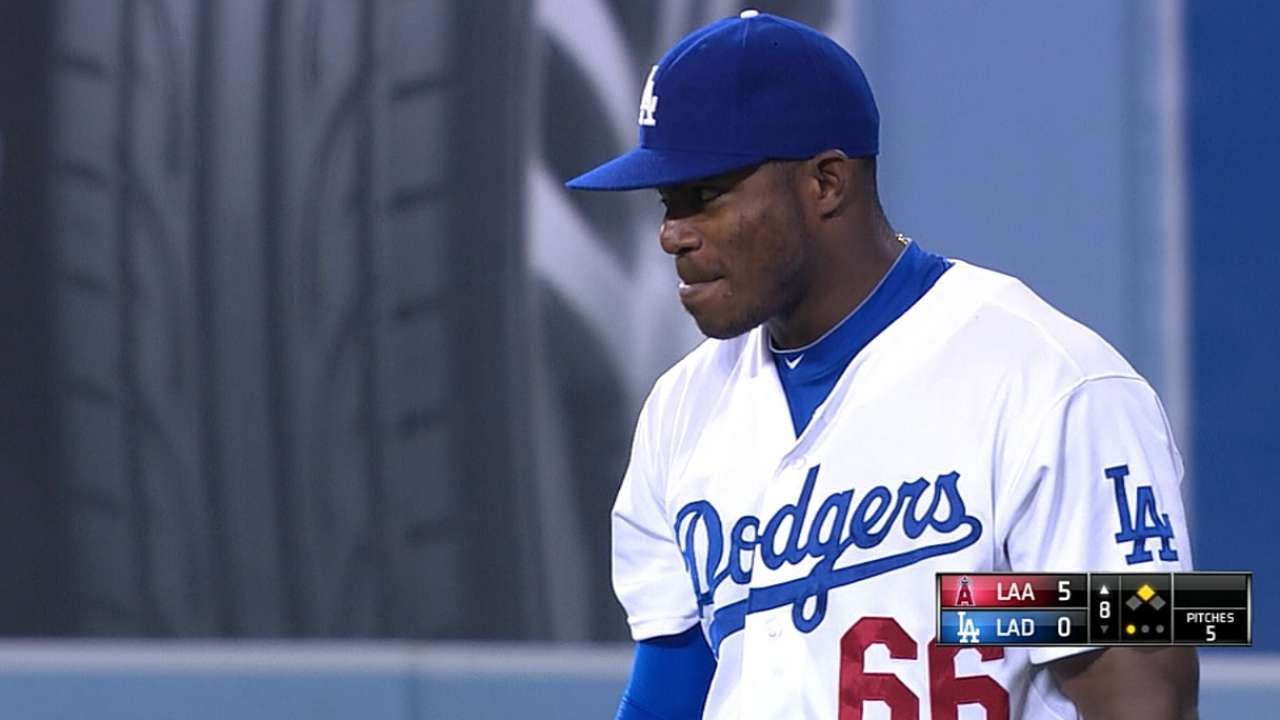 Pujols takes advantage of Puig, tags up