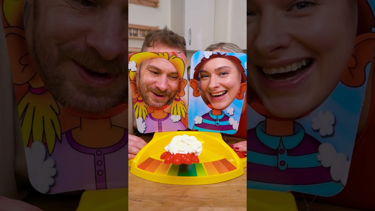 Qui va se prendre la tarte en pleine face ? 🥧 #funenfamille #jeux #shorts