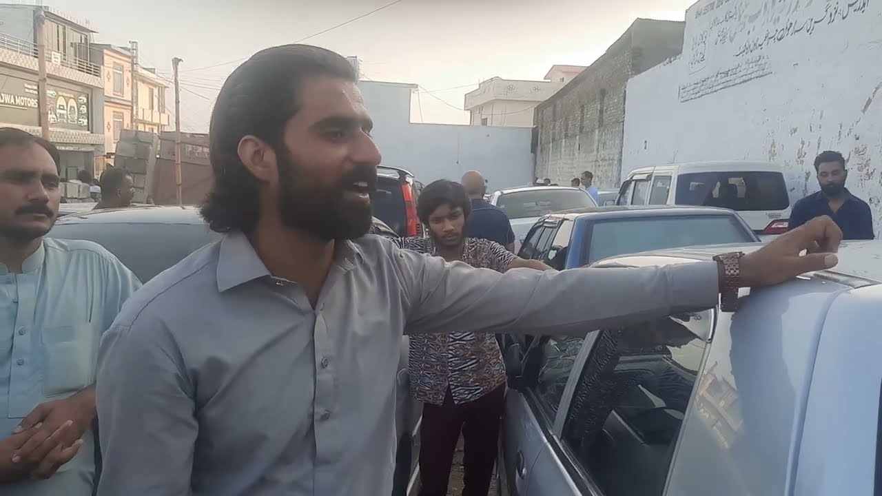 Sunday car bazar Taxila Wha cantte