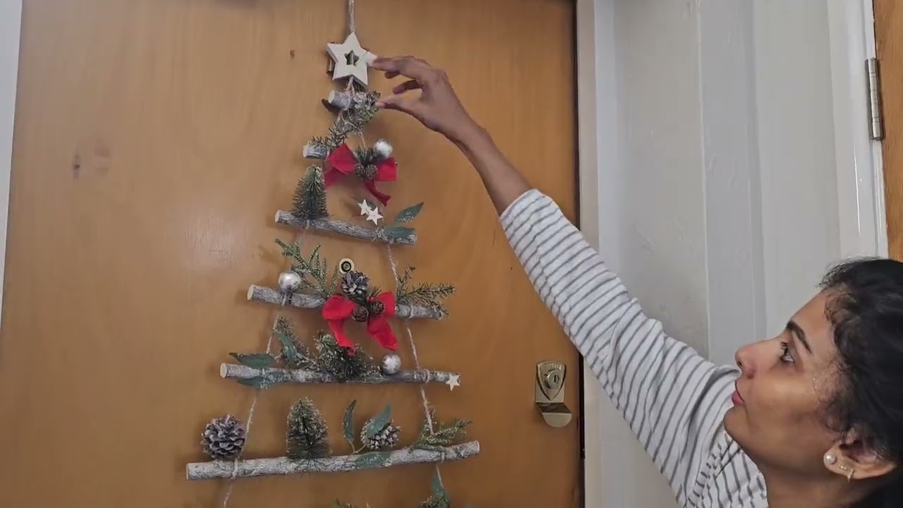 Our tree is lit      #malayalam #christmas #tree #decretos 
