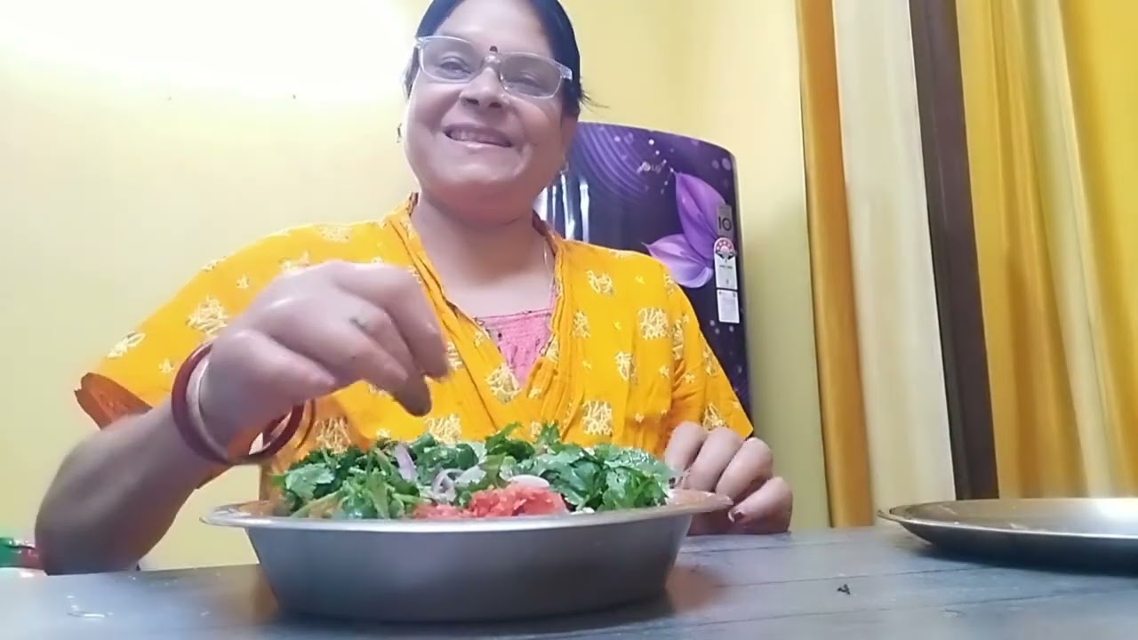 চটপটা পকোড়া।কেউ বাড়িতে এলে বা নিজেরা চা কফির সাথেও খাওয়া যায়।