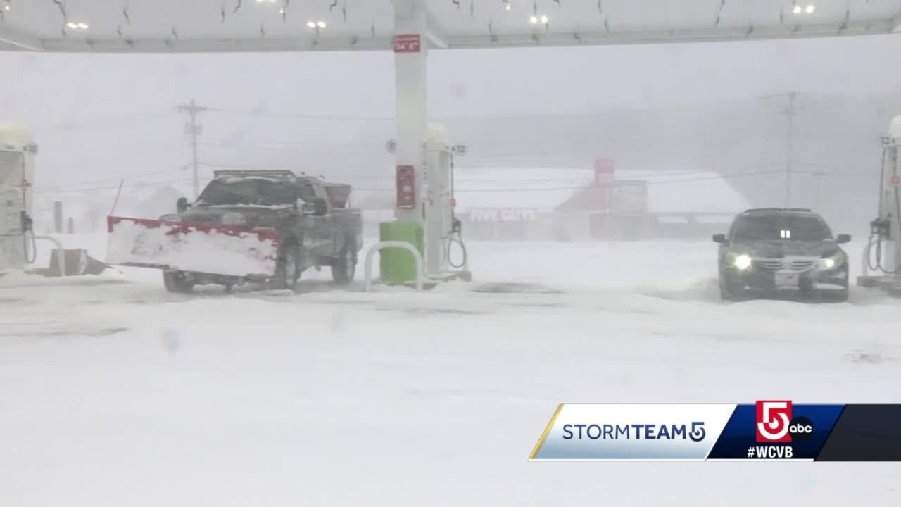 Plow drivers having hard time keeping up with snow in Brockton