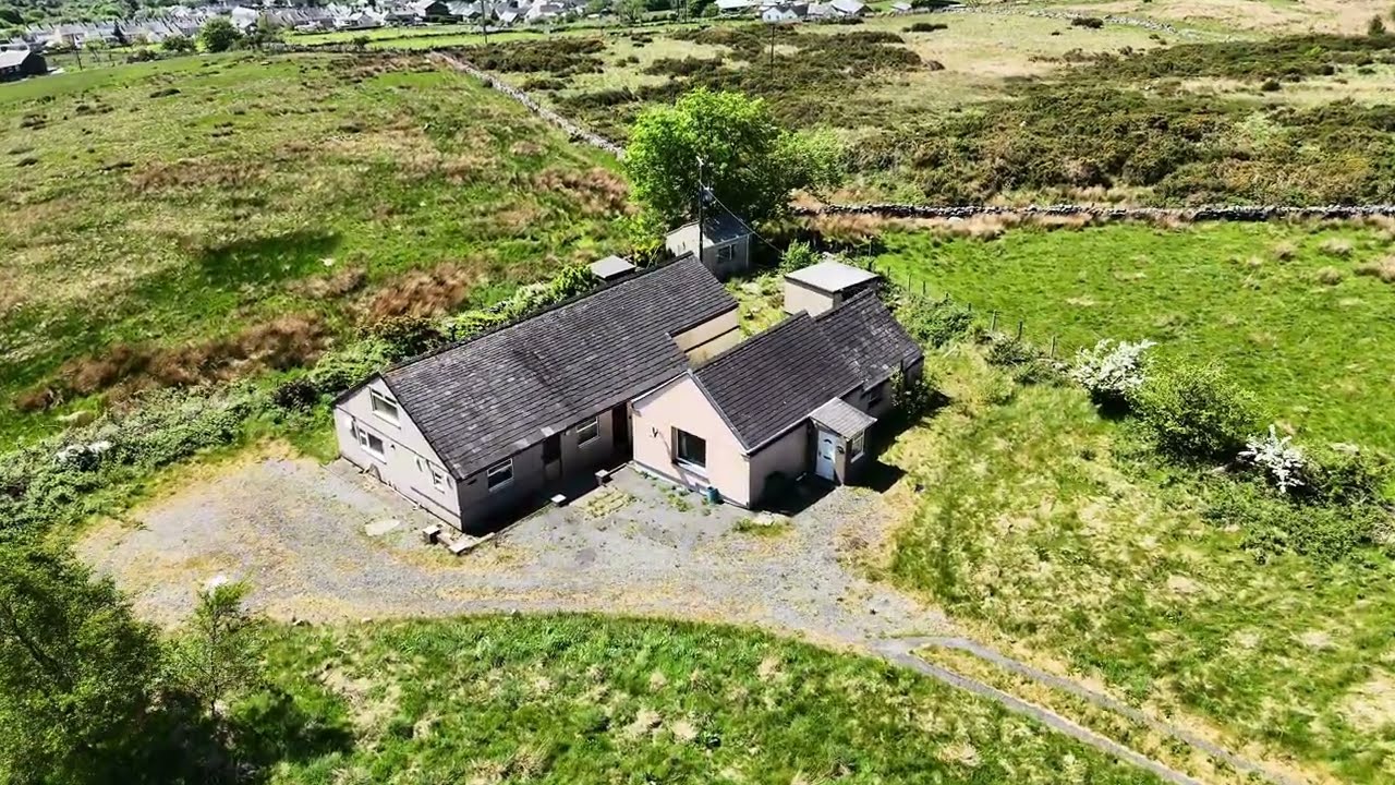 Y FFRIDD & Y LLETY, DEINIOLEN