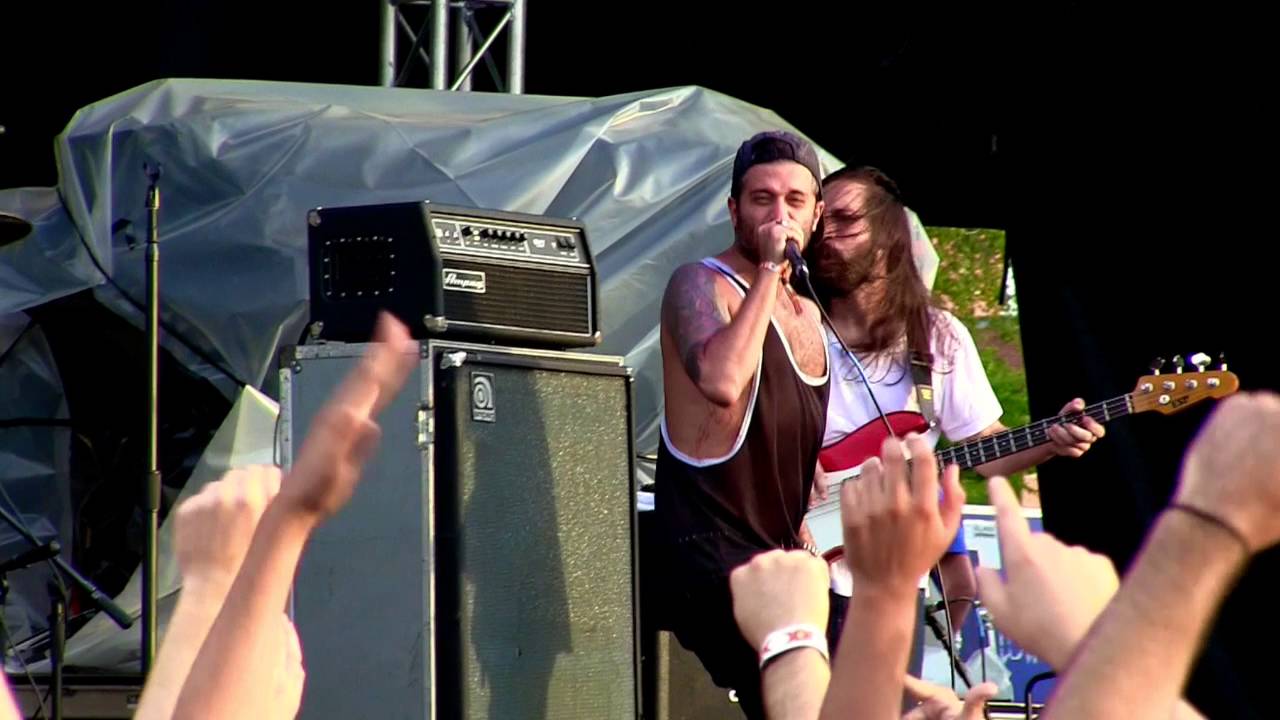 GLASSJAW- tip your bartender LIVE @ RIOT FEST Chicago
