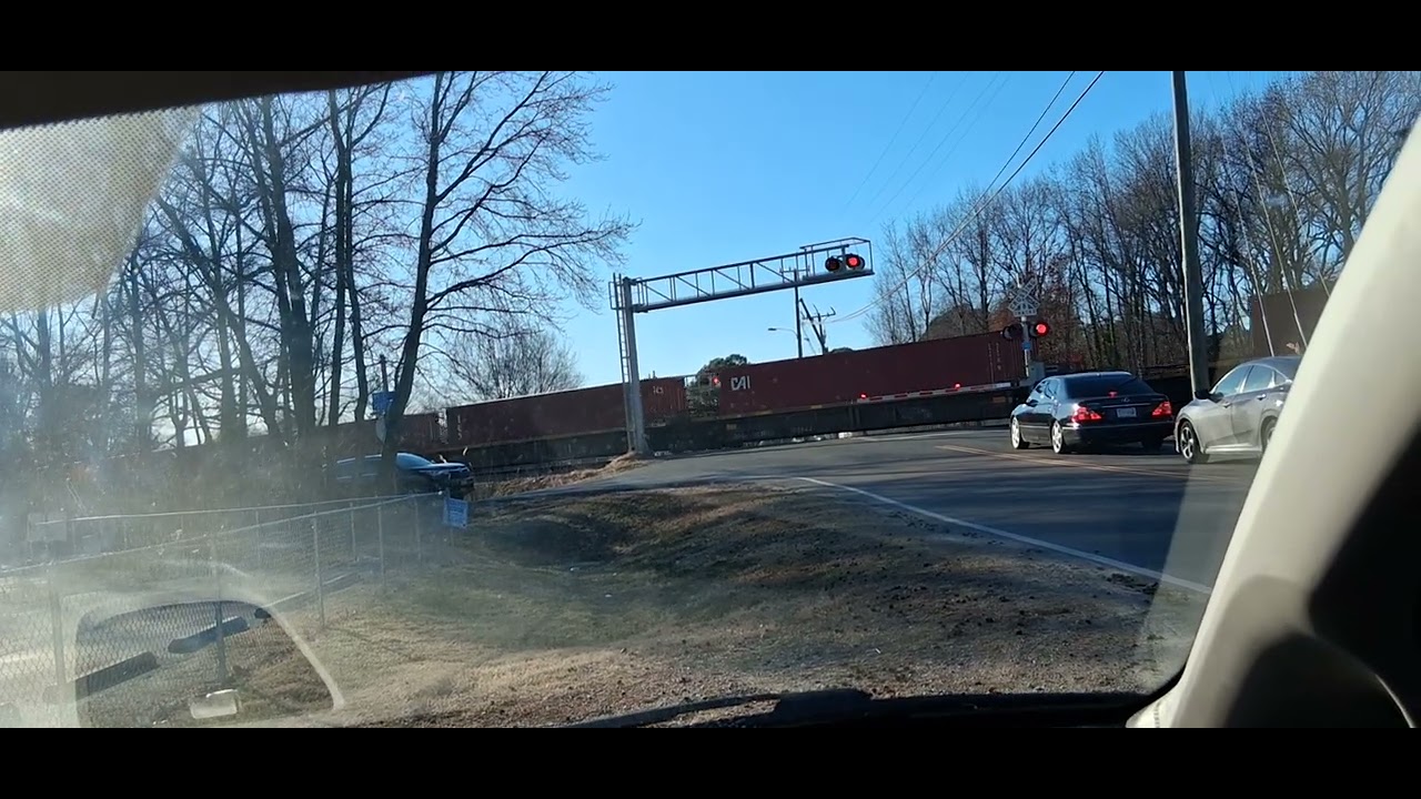 NS 275 crosses portlock road